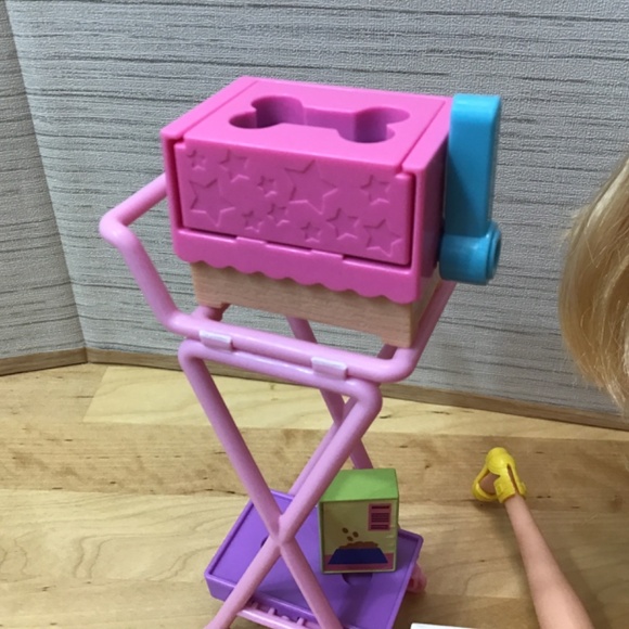 Barbie Doll and Playdoh Bones Set - Picture 5 of 9